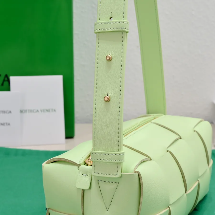 BOTTEGA BRICK CASSETTE Shoulder Bag Compact and Elegant