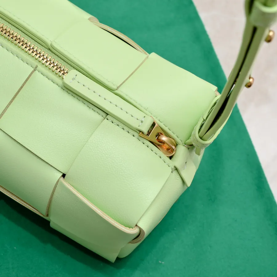BOTTEGA BRICK CASSETTE Shoulder Bag Compact and Elegant