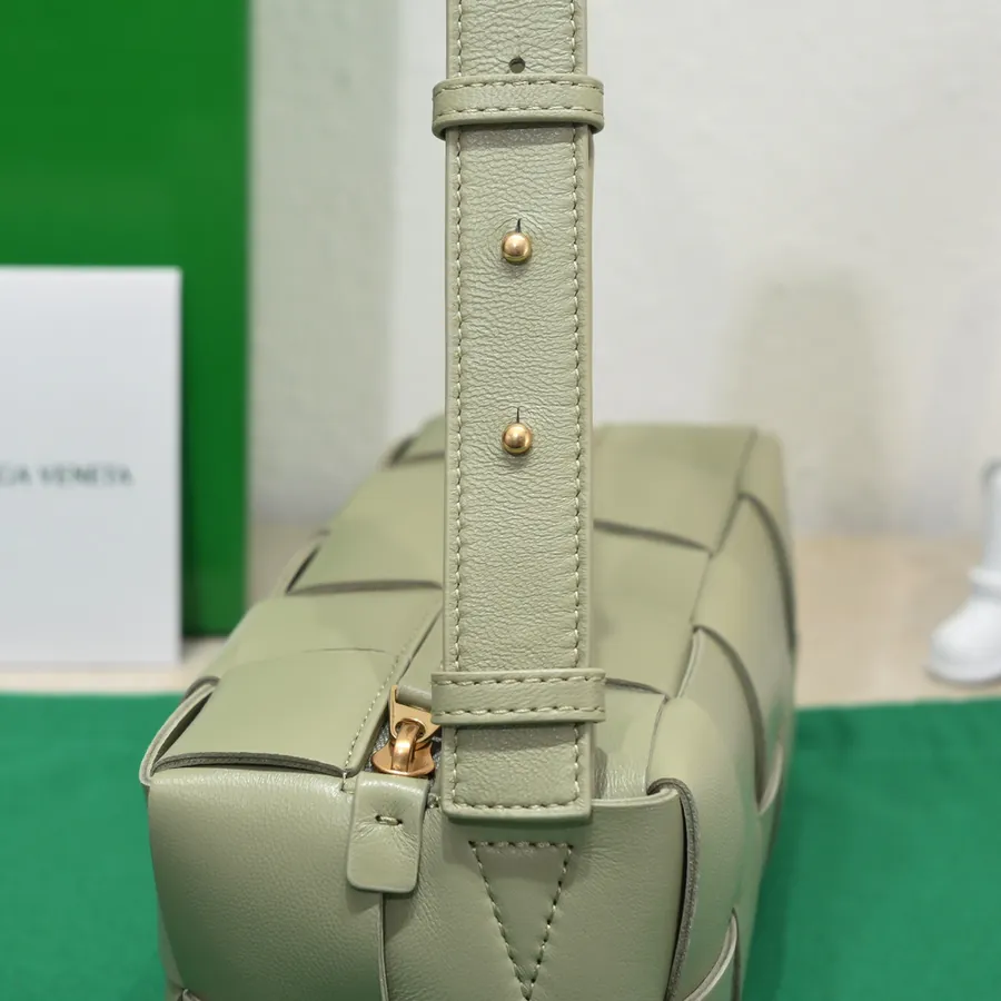 BV Autumn Branded Shoulder Bag Brick Cassette