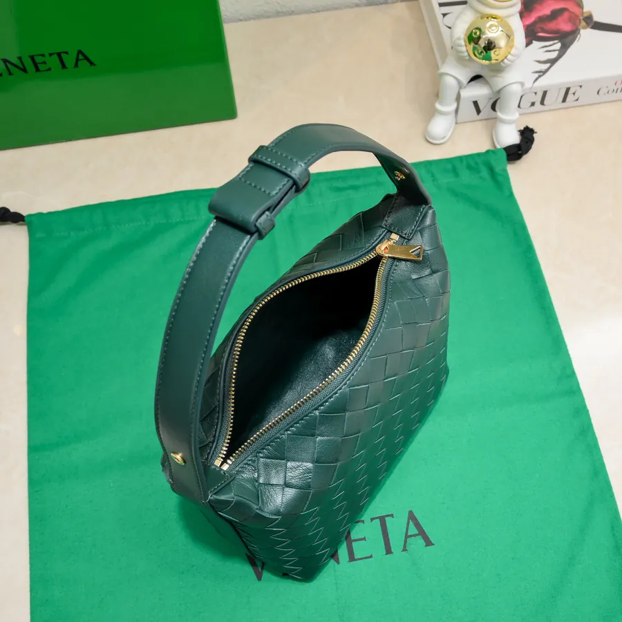 Bottega Veneta Shoulder Lunch Bag
