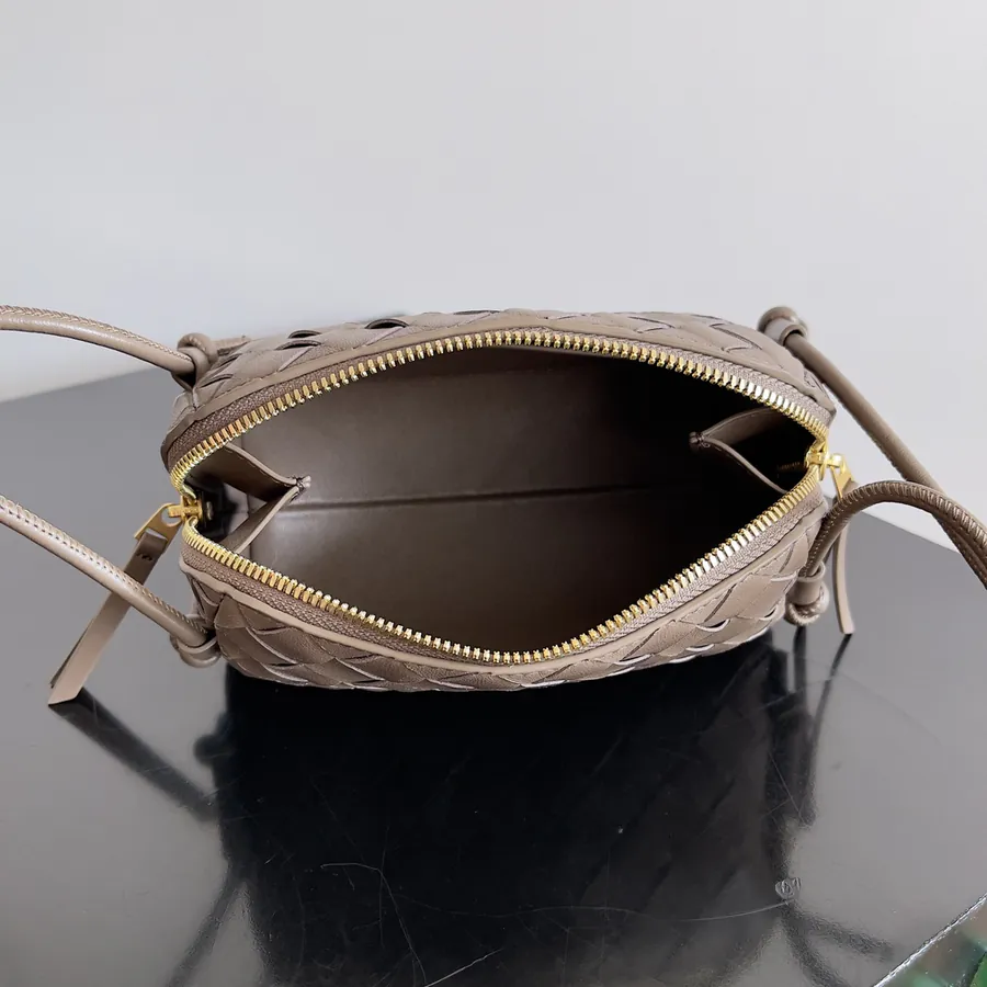 BV Mini Bag Concert Pouch, Adjustable Strap, Fashionable