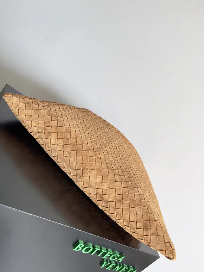 Bottega Veneta Hop Tote Seamless Design, Grained Calfskin