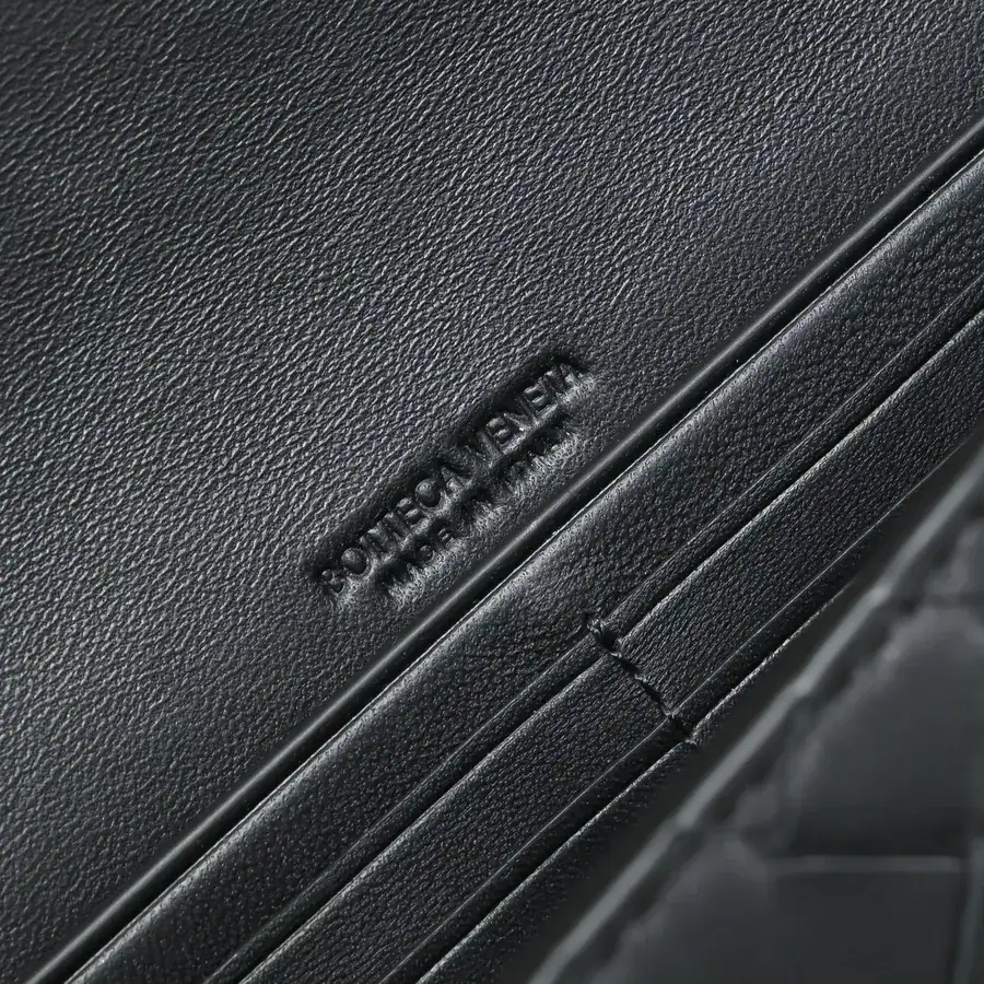 BV Andiamo Evening Handbag Elegant and Timeless Design