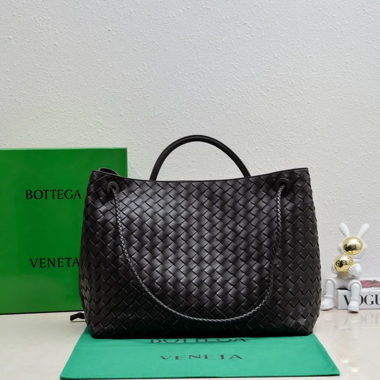 Bottega Veneta Andiamo Handbag Classic Leather Weave with Gold Tassel