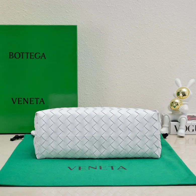 Bottega Veneta Andiamo Handbag