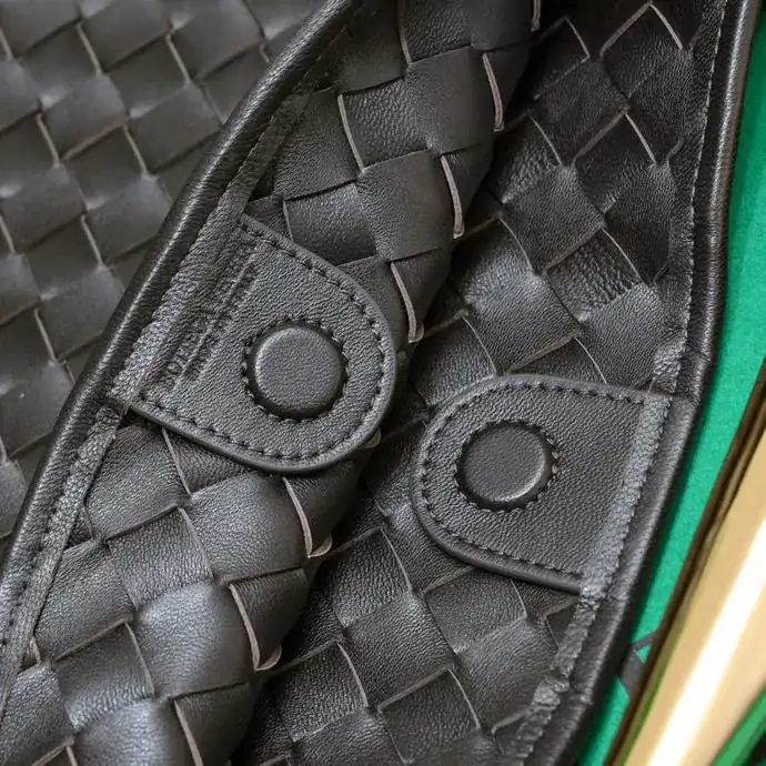 Bottega Veneta Sardine Large Bucket Bag