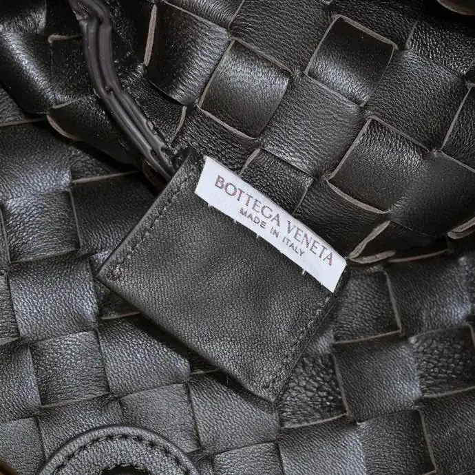 Bottega Veneta Sardine Large Bucket Bag
