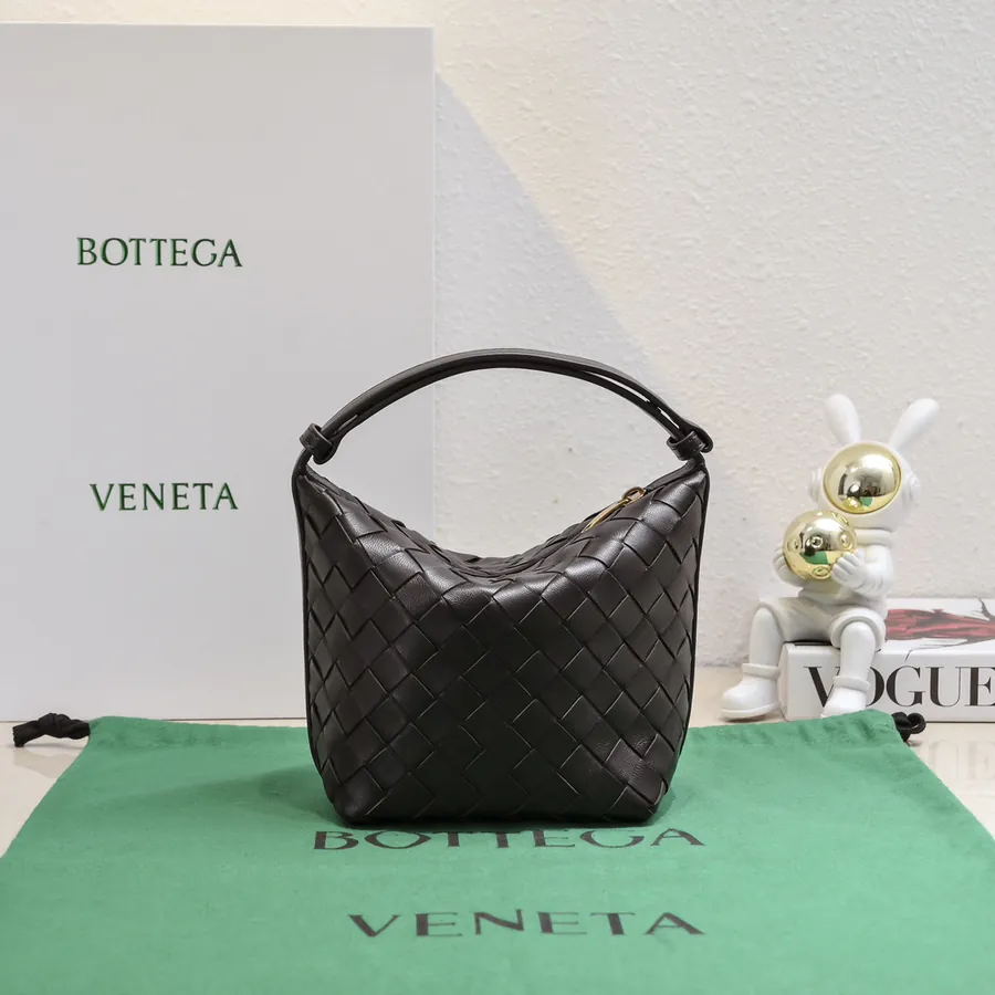 Bottega Veneta Intrecciato Lunch Tote