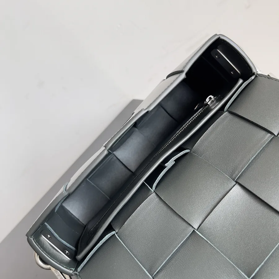 BV Cassette Bag Stylish and Versatile