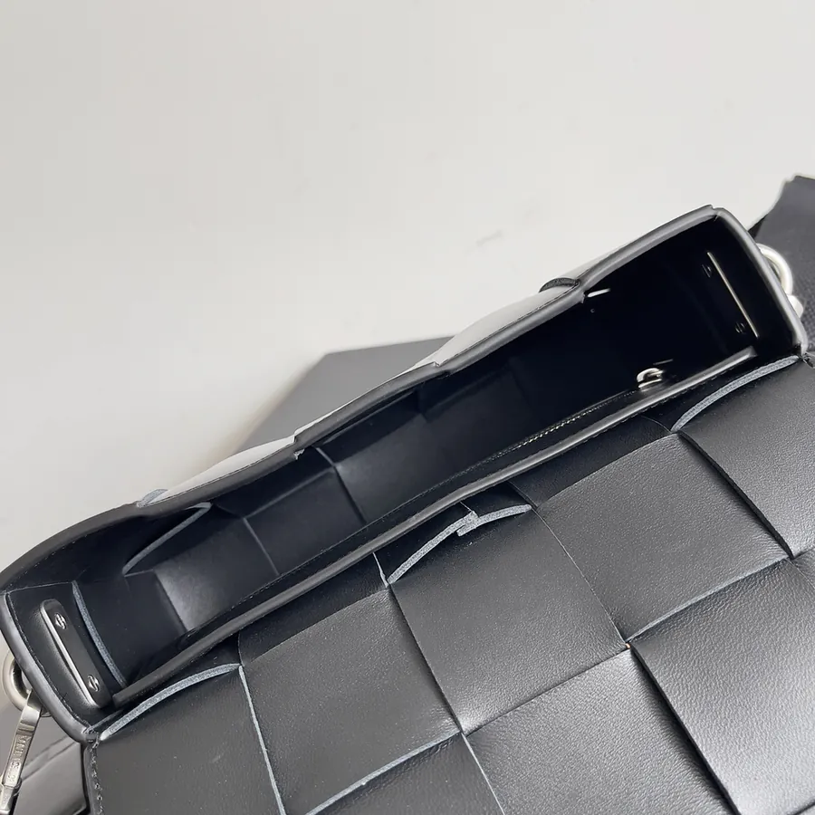 BV Cassette Bag Stylish and Versatile