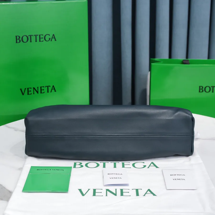 Bottea Veneta Pouch Bag Grained Calfskin, Sophisticated and Versatile