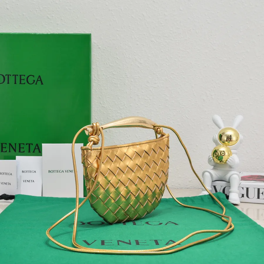 BV Mini Sardine Elegant & Artistic Bucket Bag