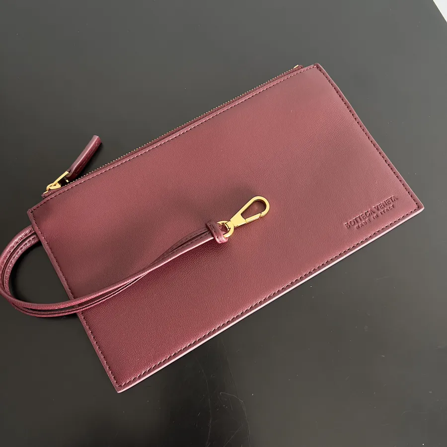 Bottega Veneta Cabat Classic Large Bucket Bag