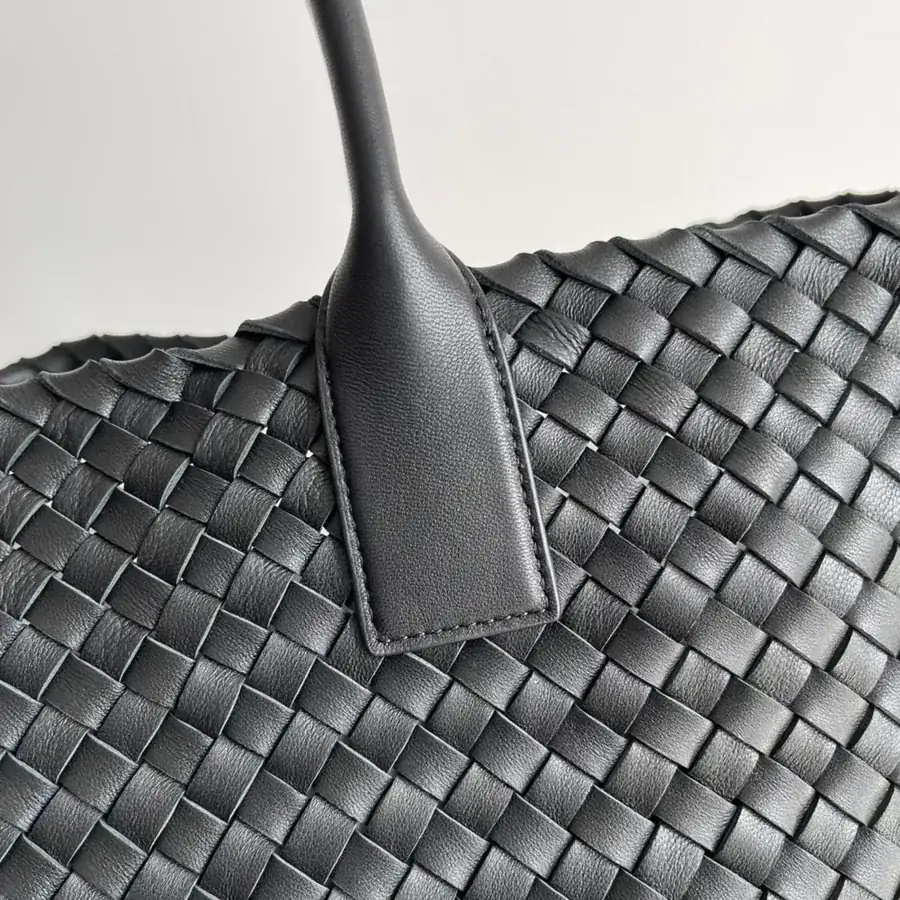 Bottega Veneta Cabat Large 51cm