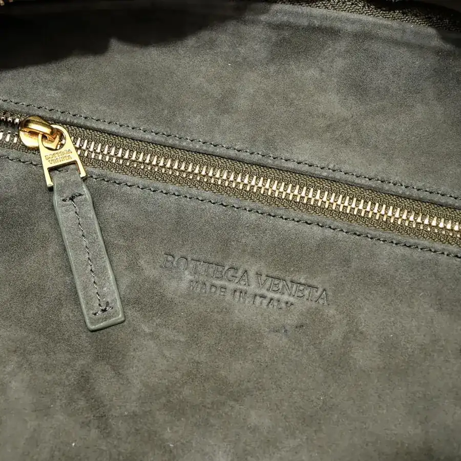 JODIE Bucket Bag in Grained Calfskin