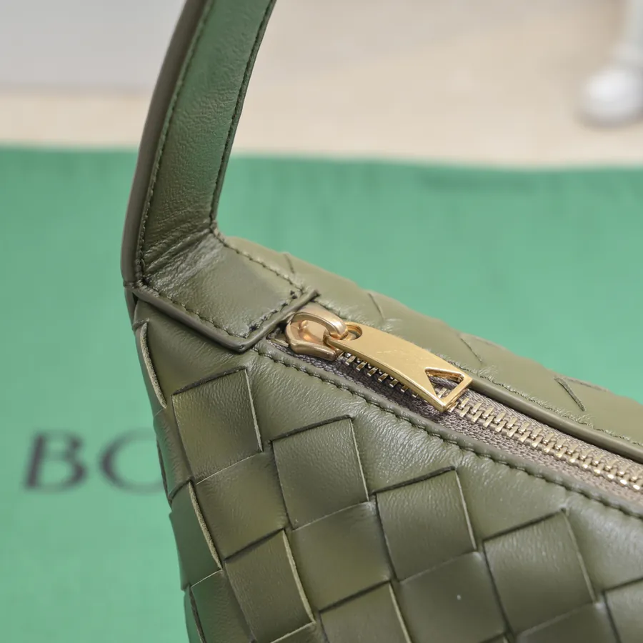 Bottega Veneta Intrecciato Lunch Bag with Curved Handle