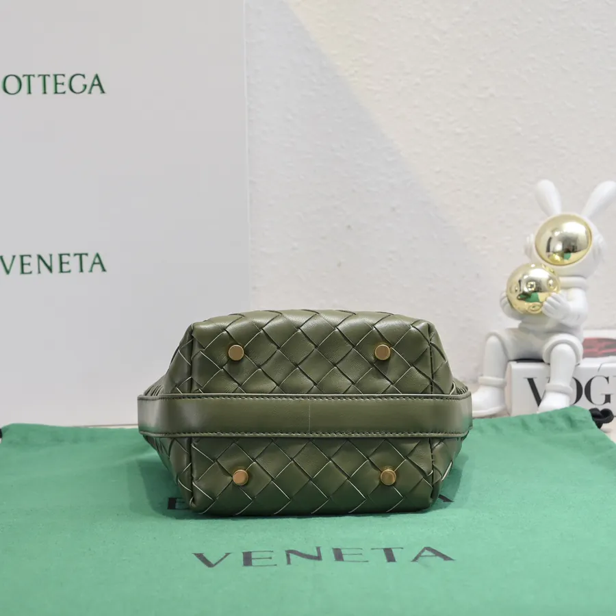 Bottega Veneta Intrecciato Lunch Bag with Curved Handle
