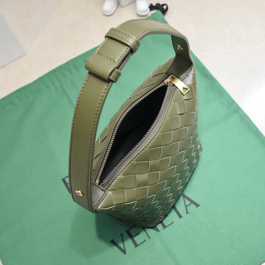 Bottega Veneta Intrecciato Lunch Bag with Curved Handle