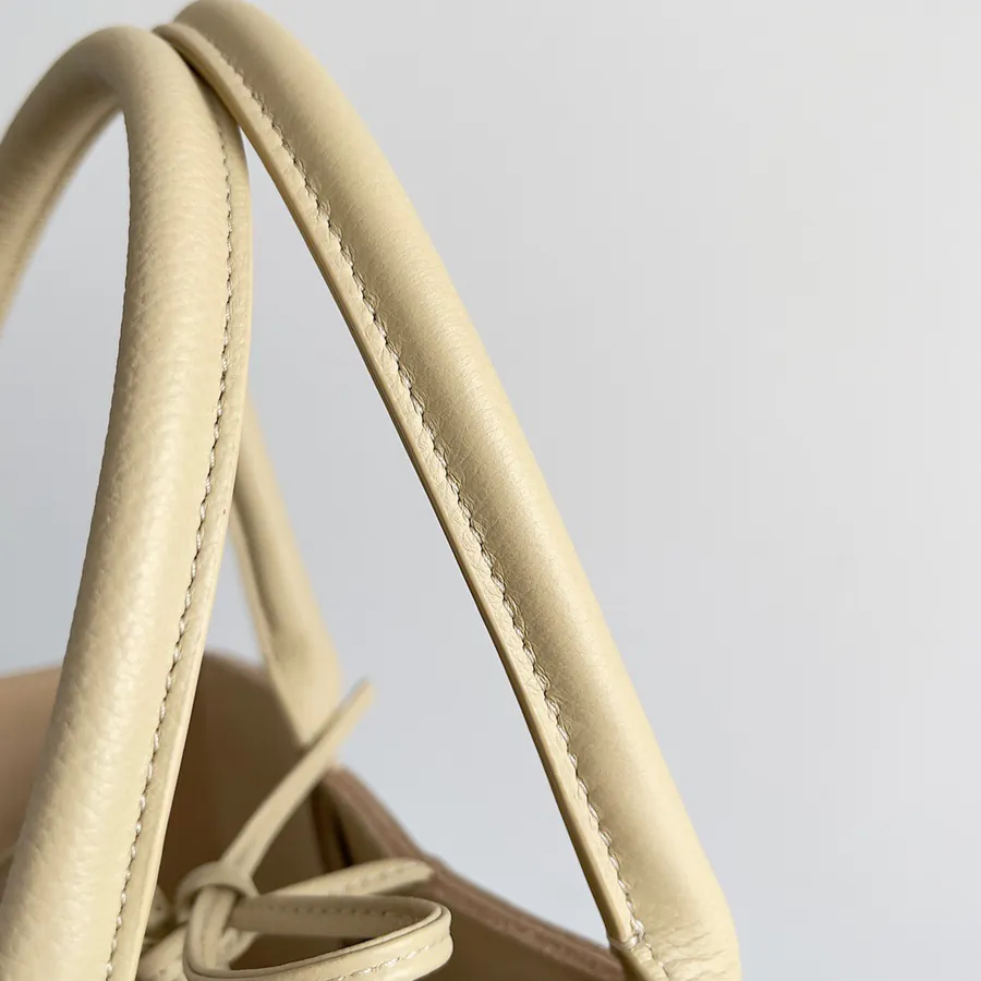 Arco Tote in Grained Calfskin