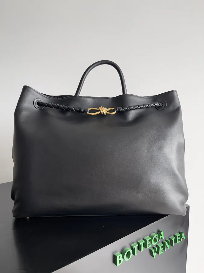 BV Full Leather Andiamo Casual 8 Buckle Bag