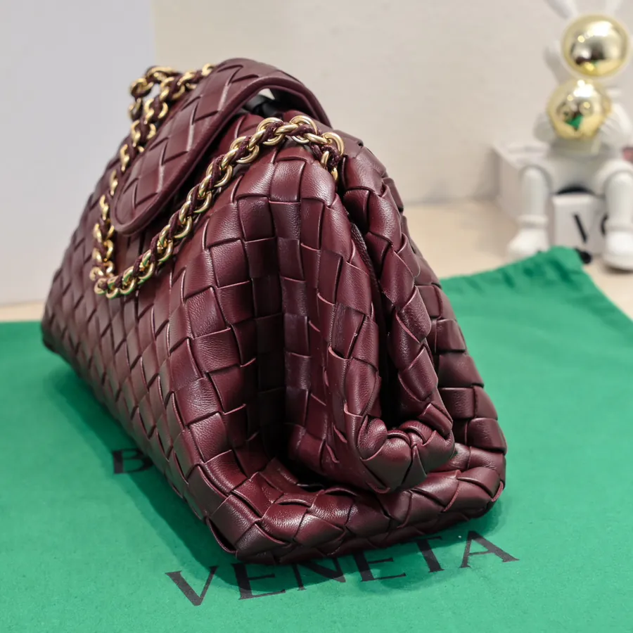 Bottega Venetia Lauren 1980 Bucket Bag Summer 2024