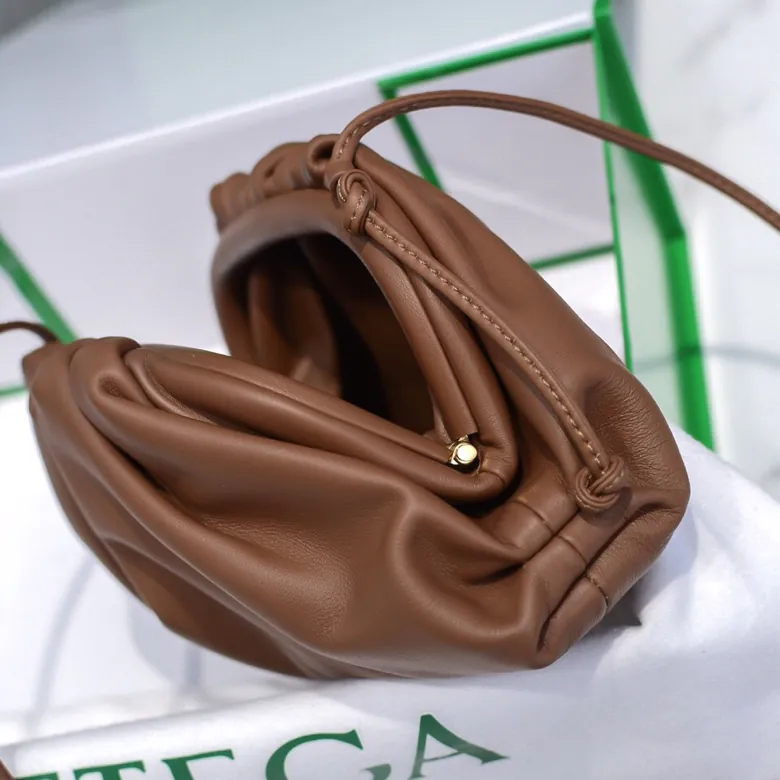 Bottega Veneta Pouch Cloud Bag in Caramel