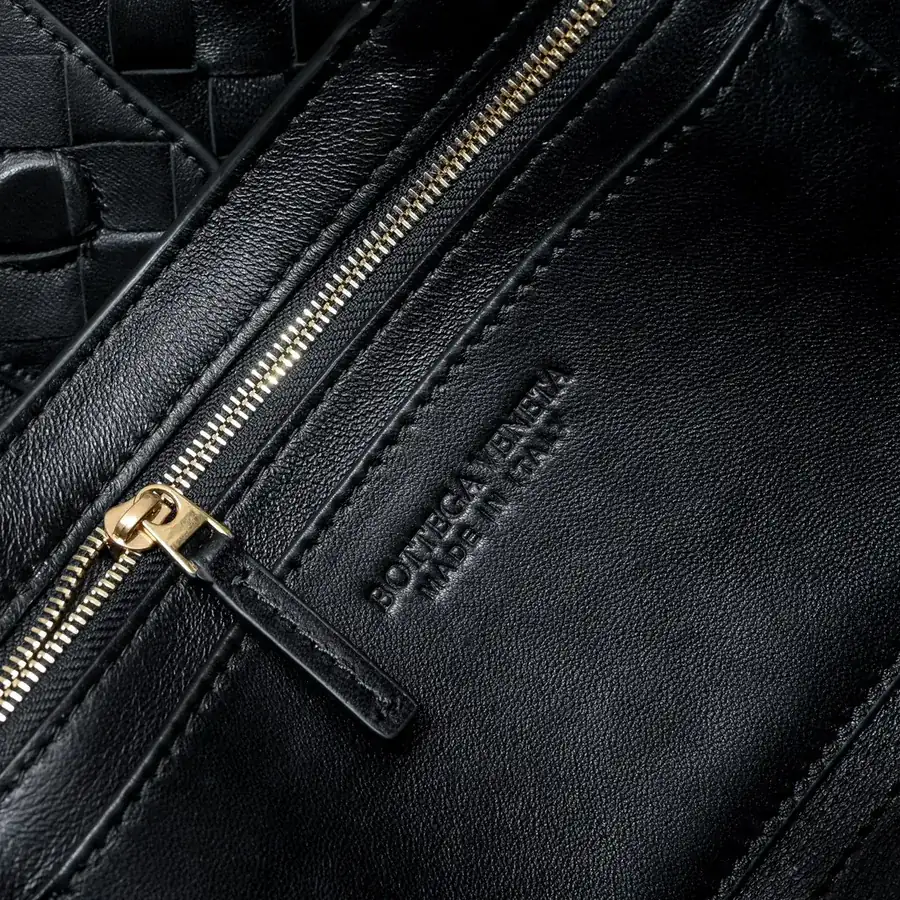 Bottega Veneta Andiamo Handbag Classic Leather Weave with Gold Tassel