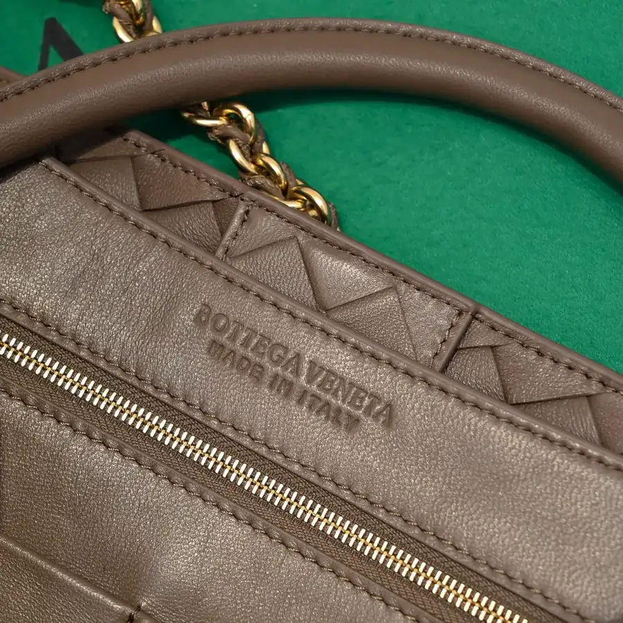 BOTTEGA VENETA Andiamo Mini Chain Bag