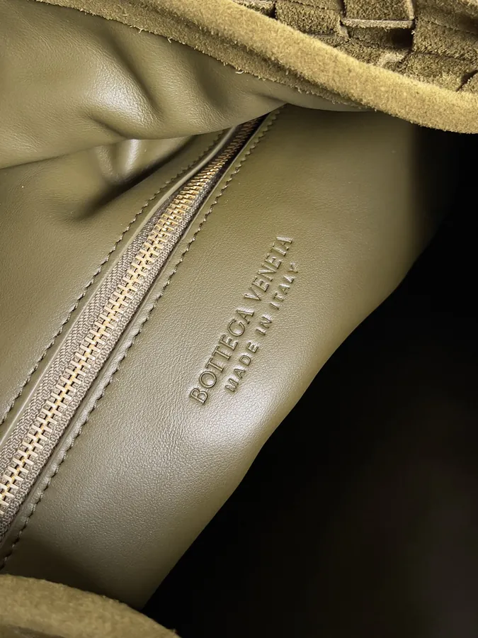Bottega Veneta Hop Large Bucket Bag