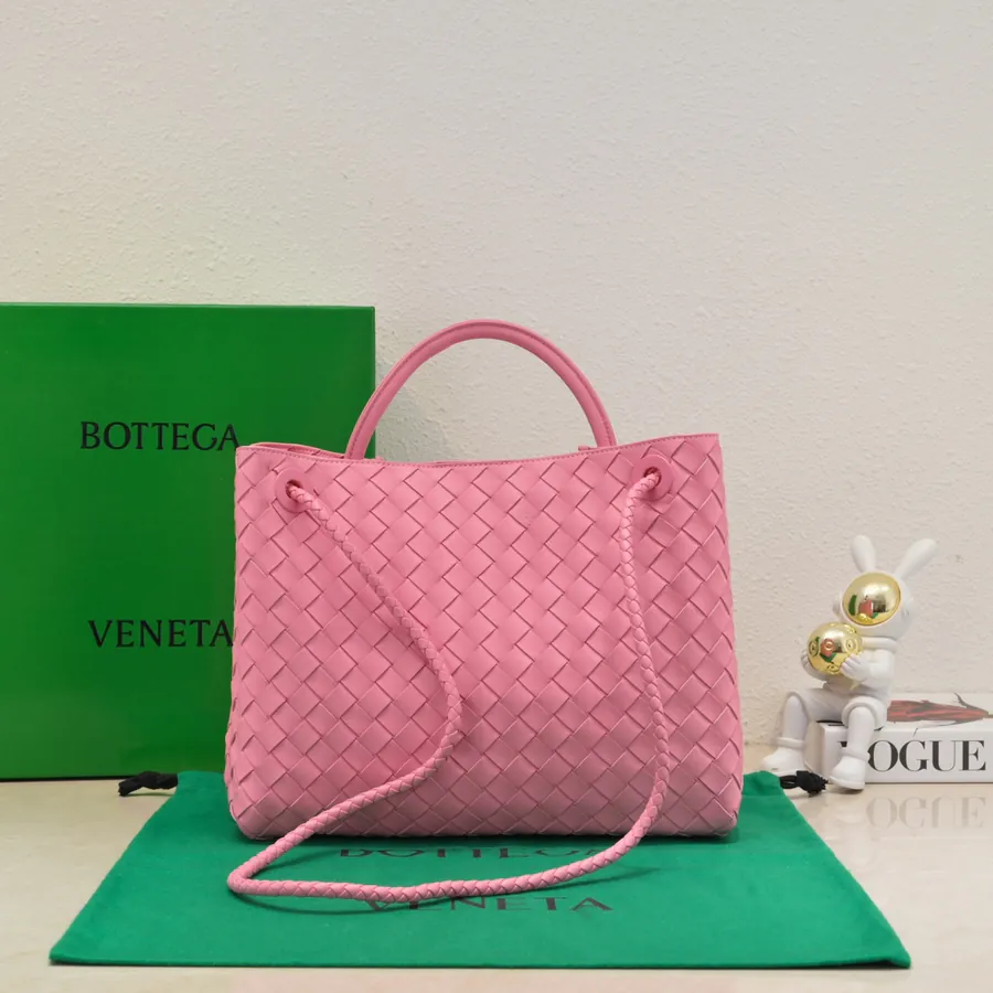 Bottega Veneta 2023 New Andiamo Bucket Bag