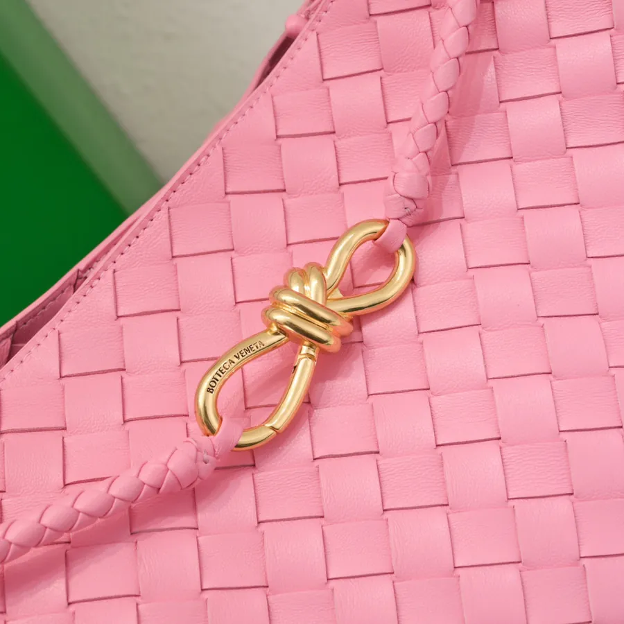 Bottega Veneta 2023 New Andiamo Bucket Bag