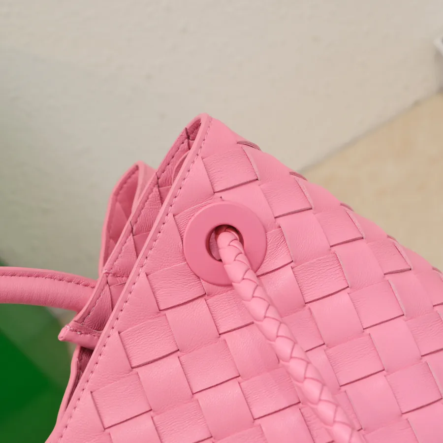 Bottega Veneta 2023 New Andiamo Bucket Bag