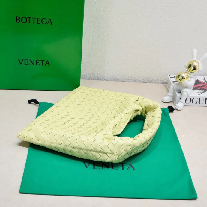 Bv New Mini HOP Bag with Pyramid Shape
