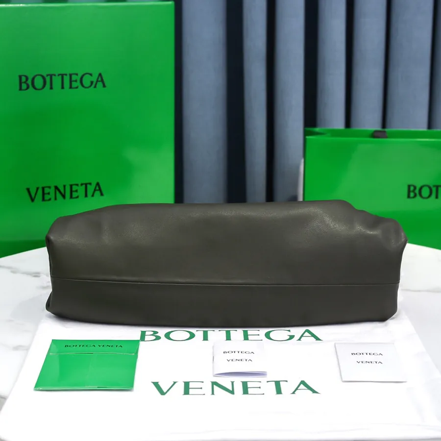 Bottega Veneta Pouch Cloud Bag Grained Calfskin