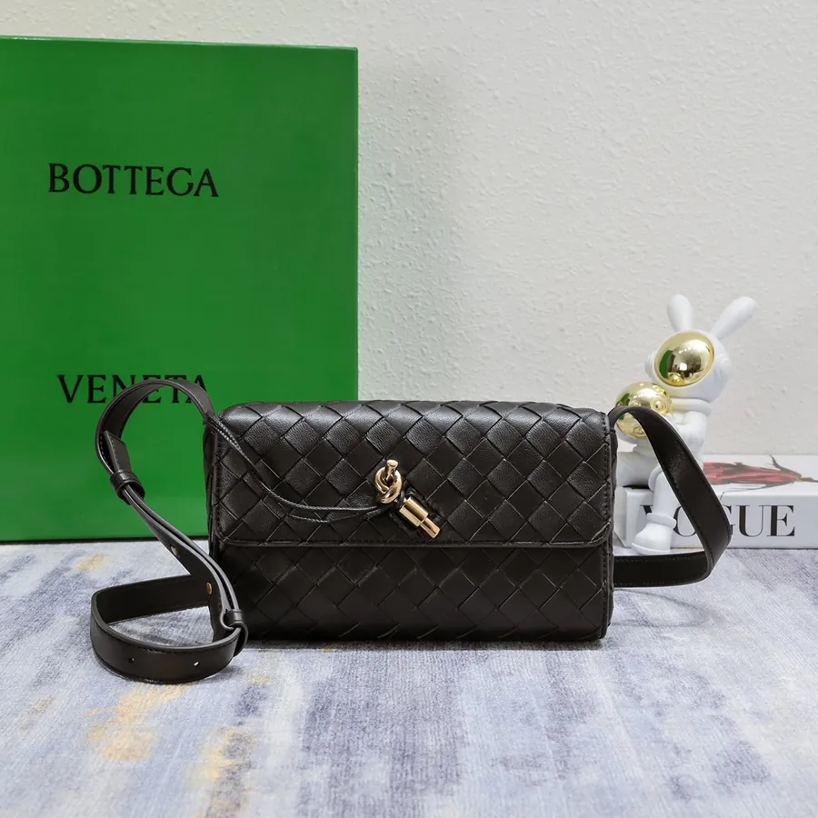 Bottega Veneta Mini Andiamo Timeless Elegance