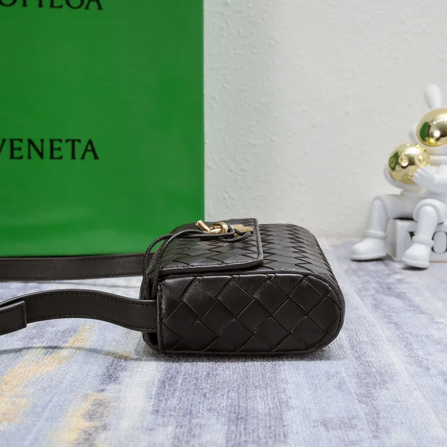 Bottega Veneta Mini Andiamo Timeless Elegance