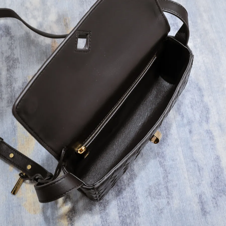Bottega Veneta Mini Andiamo Timeless Elegance