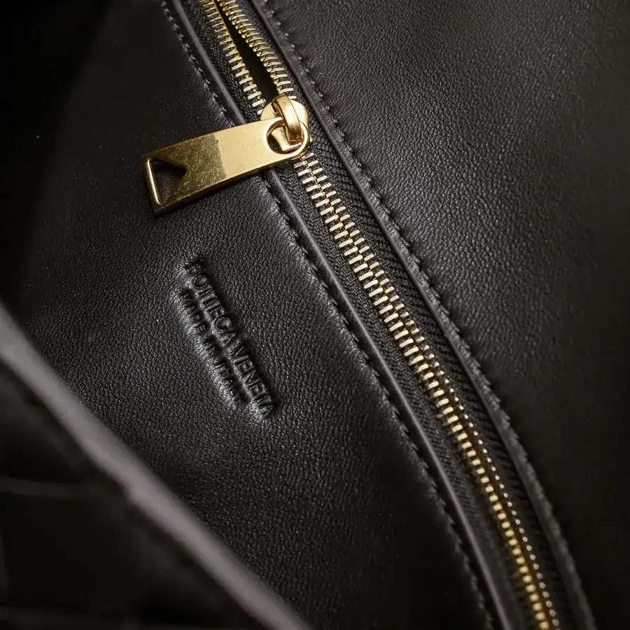 Bottega Veneta Mini Andiamo Timeless Elegance