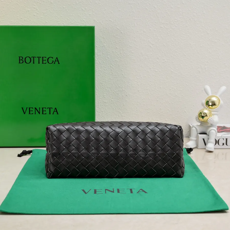 Bottega Veneta Andiamo Handbag Classic Leather Weave with Gold Tassel