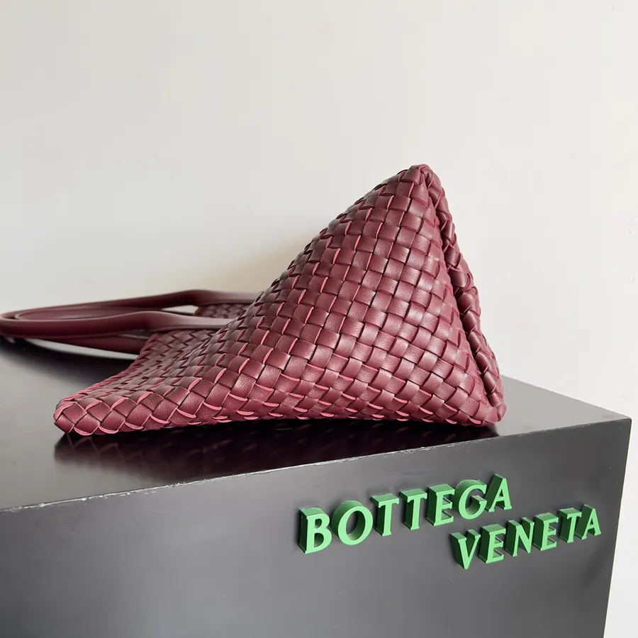 Bottega Veneta Cabat Large 51cm