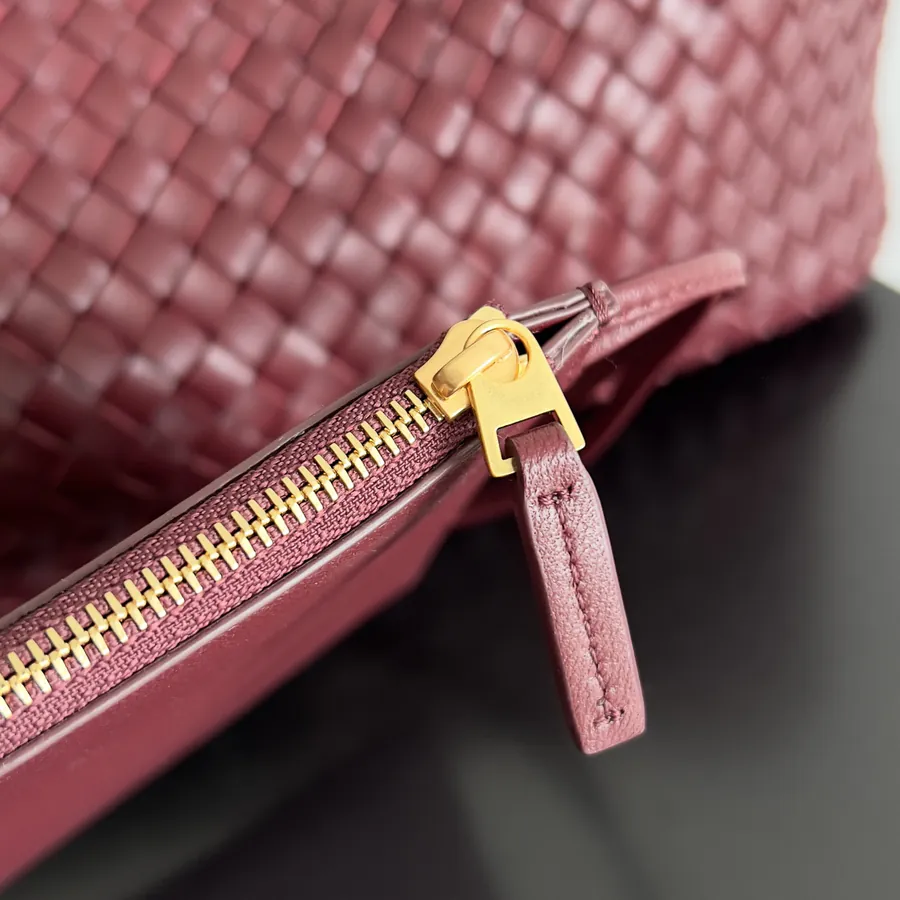 Bottega Veneta Cabat Large 51cm