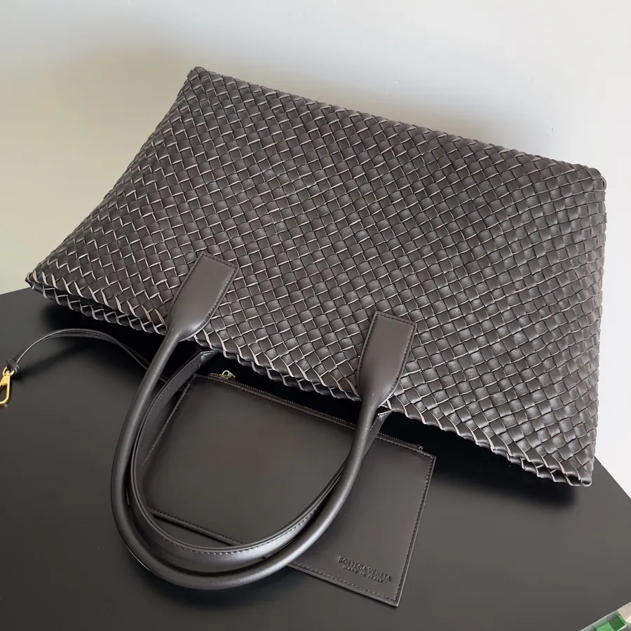 Bottega Veneta Cabat Large Size