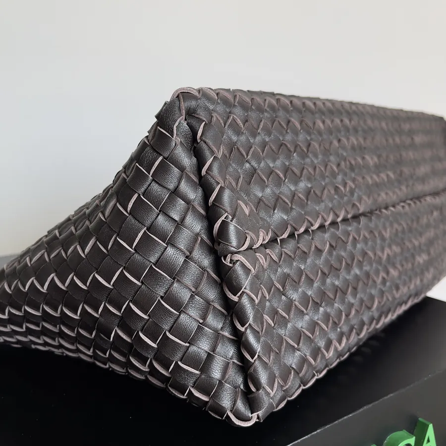 Bottega Veneta Cabat Large Size