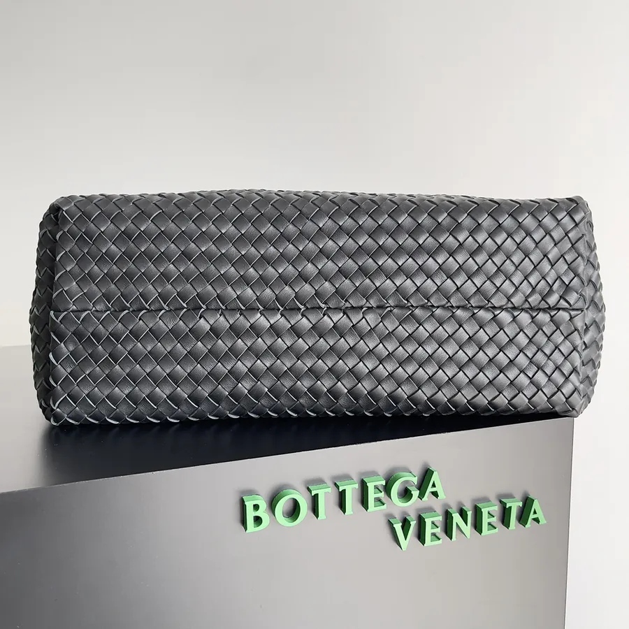 Bottega Veneta Cabat Large 51cm