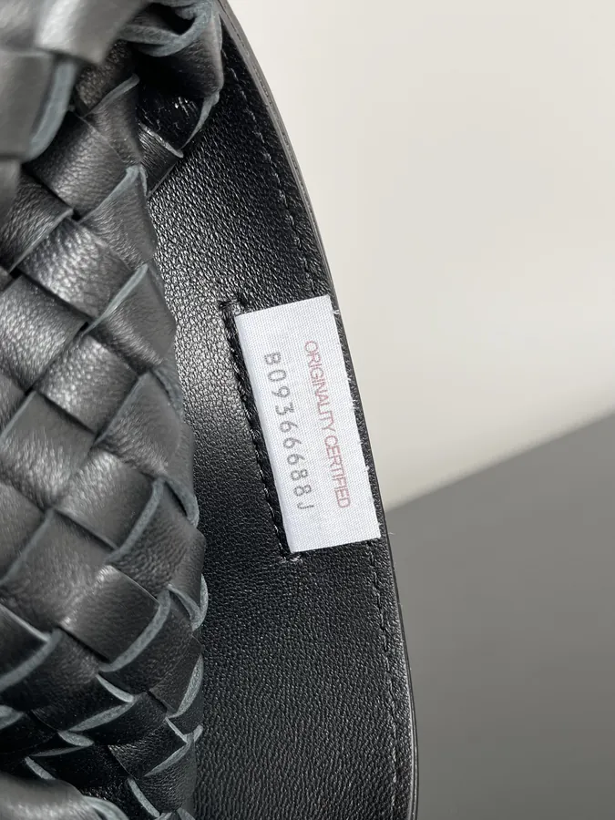 Bottega Veneta Cabat Large 51cm