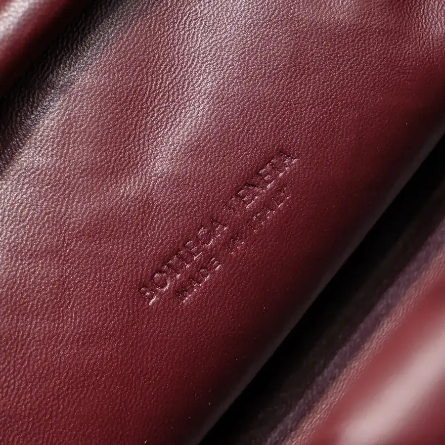 Bottega Venetia Lauren 1980 Handbag Intrecciato Calfskin, No Logo