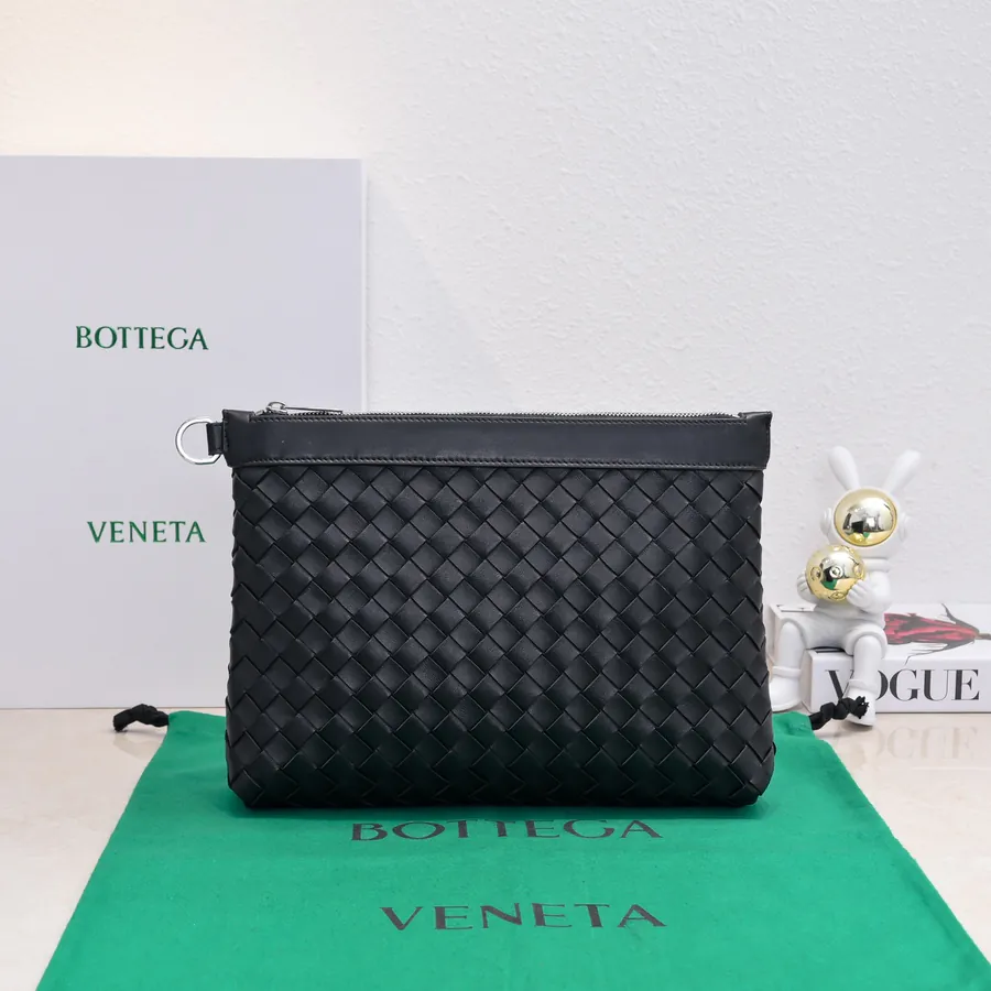 Bottega Veneta Secundo Tote Minimalist Design