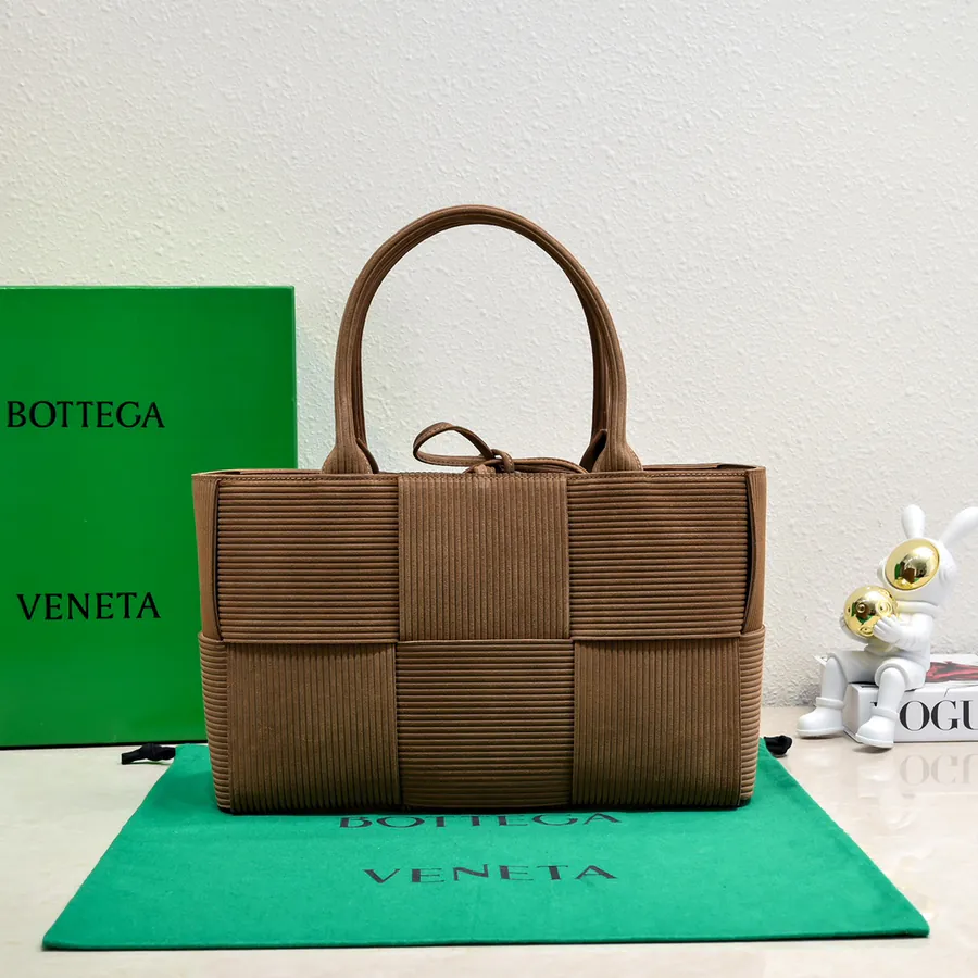 Large Arco Tote Handbag with Intreccio Weave Design