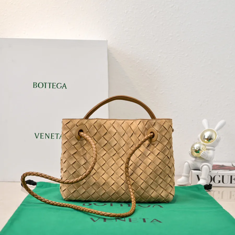 Bottega Veneta 2024 New Andiamo Bucket Bag