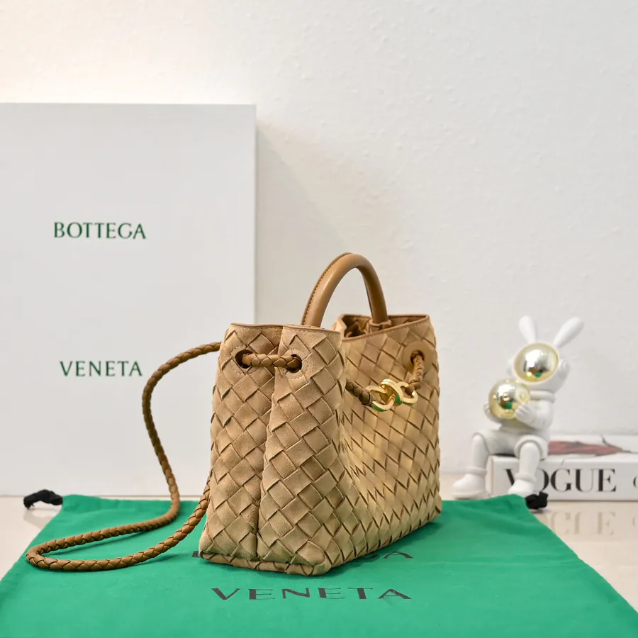 Bottega Veneta 2024 New Andiamo Bucket Bag